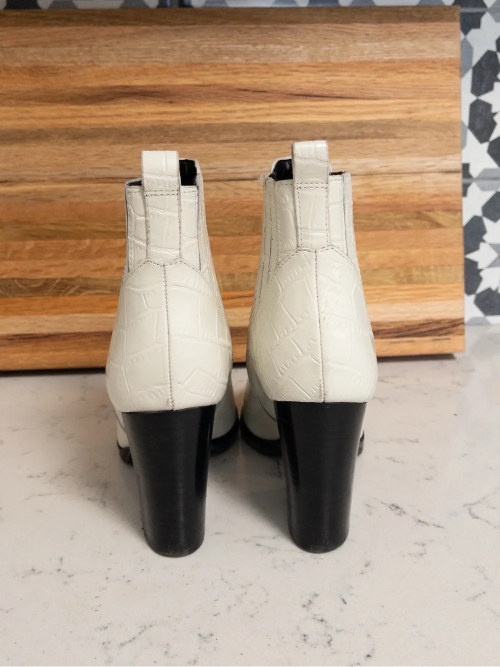 Marc Fisher Off White Leather Heeled Snakeskin Pattern Chelsea Pointed Toe Boots